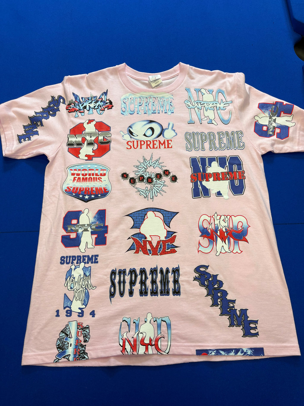 T-shirt Supreme rose imprimé