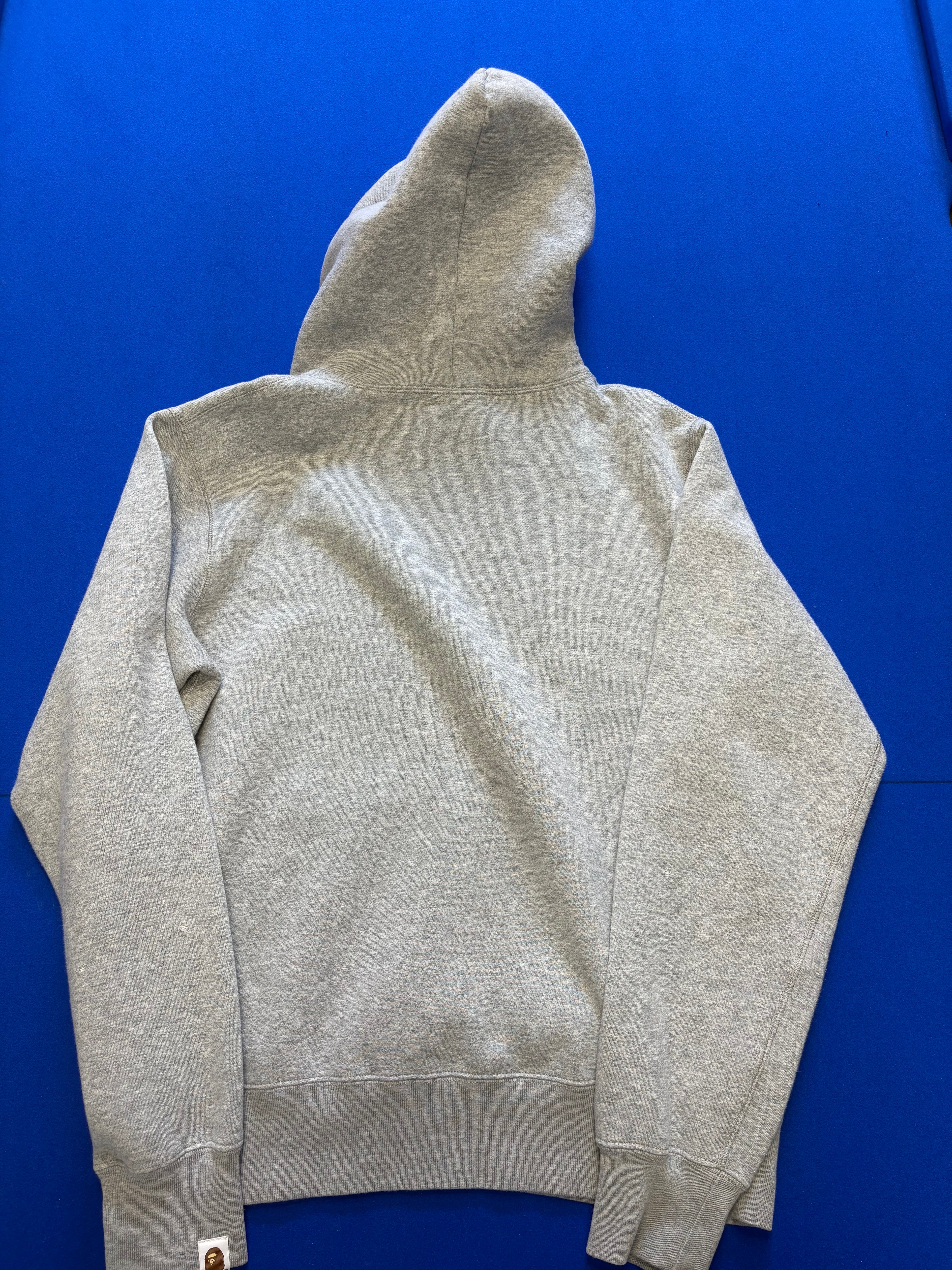 Sweat à capuche BAPE gris logo rouge